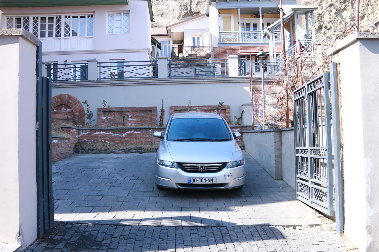 Apartment Nino Botanical Tiflis Dış mekan fotoğraf