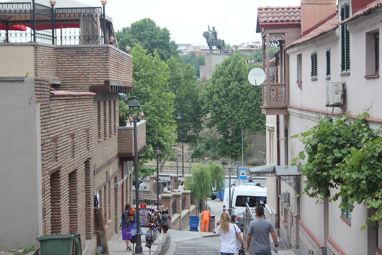 Apartment Nino Botanical Tiflis Dış mekan fotoğraf
