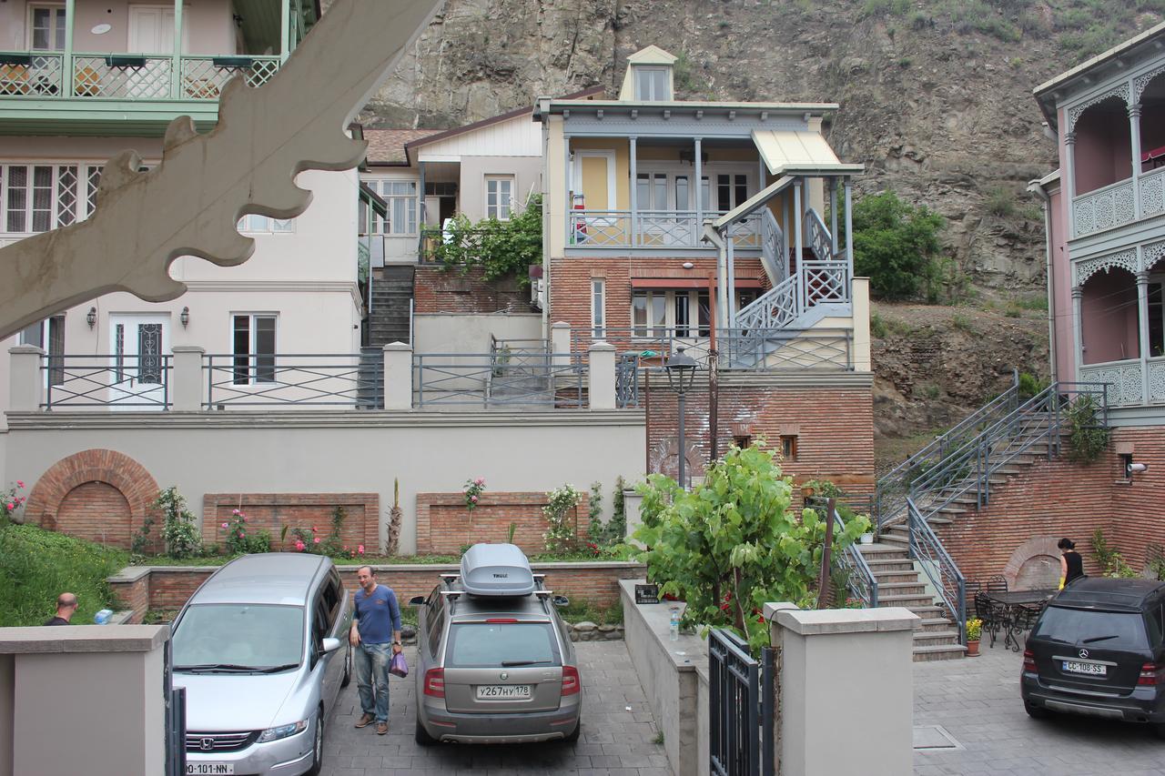 Apartment Nino Botanical Tiflis Dış mekan fotoğraf