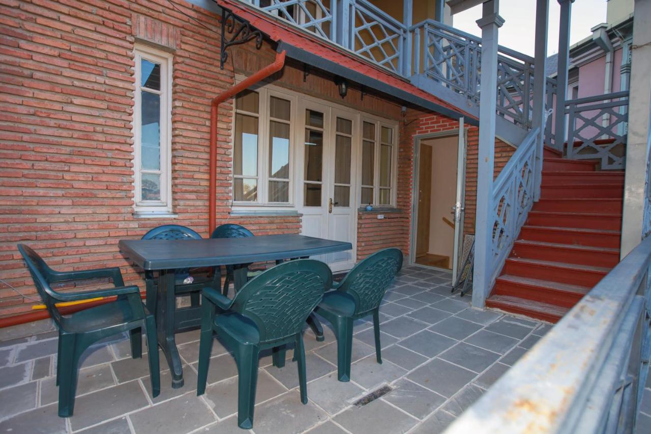 Apartment Nino Botanical Tiflis Dış mekan fotoğraf